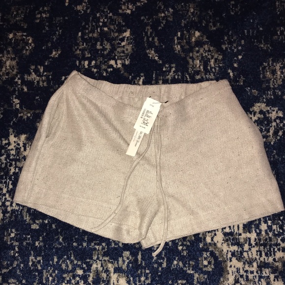 Oatmeal color Linen dress shorts - Picture 1 of 3